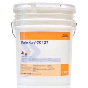MasterKure CC127: membrana de cuardo base solvente alta retención de humedad